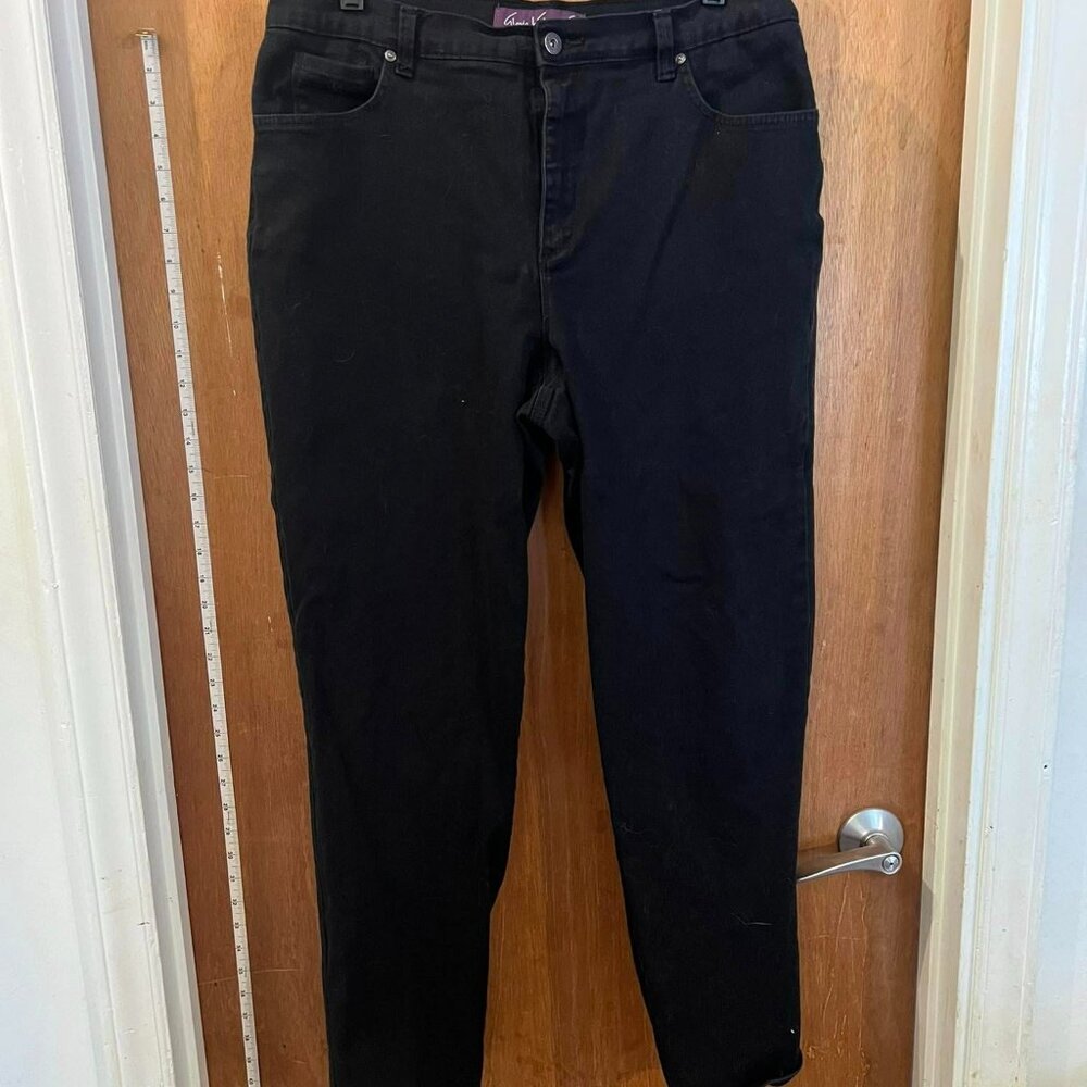 Size 16 - Gloria Vanderbilt - Black Denim "Amanda" Jeans - W35"xL29"